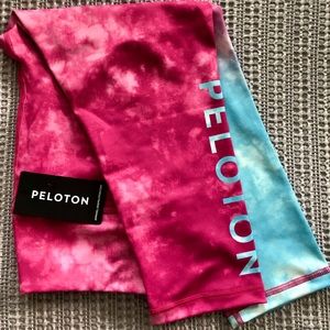 SOLD Peloton Capris. NWT. Size L.